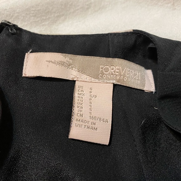 Small black floral dress - Picture 2 of 2